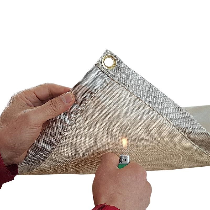 キャンプ用耐火マット 耐熱ブランケット アウトドアファイヤー - Outdoor Camping Blanket のレビューと価格